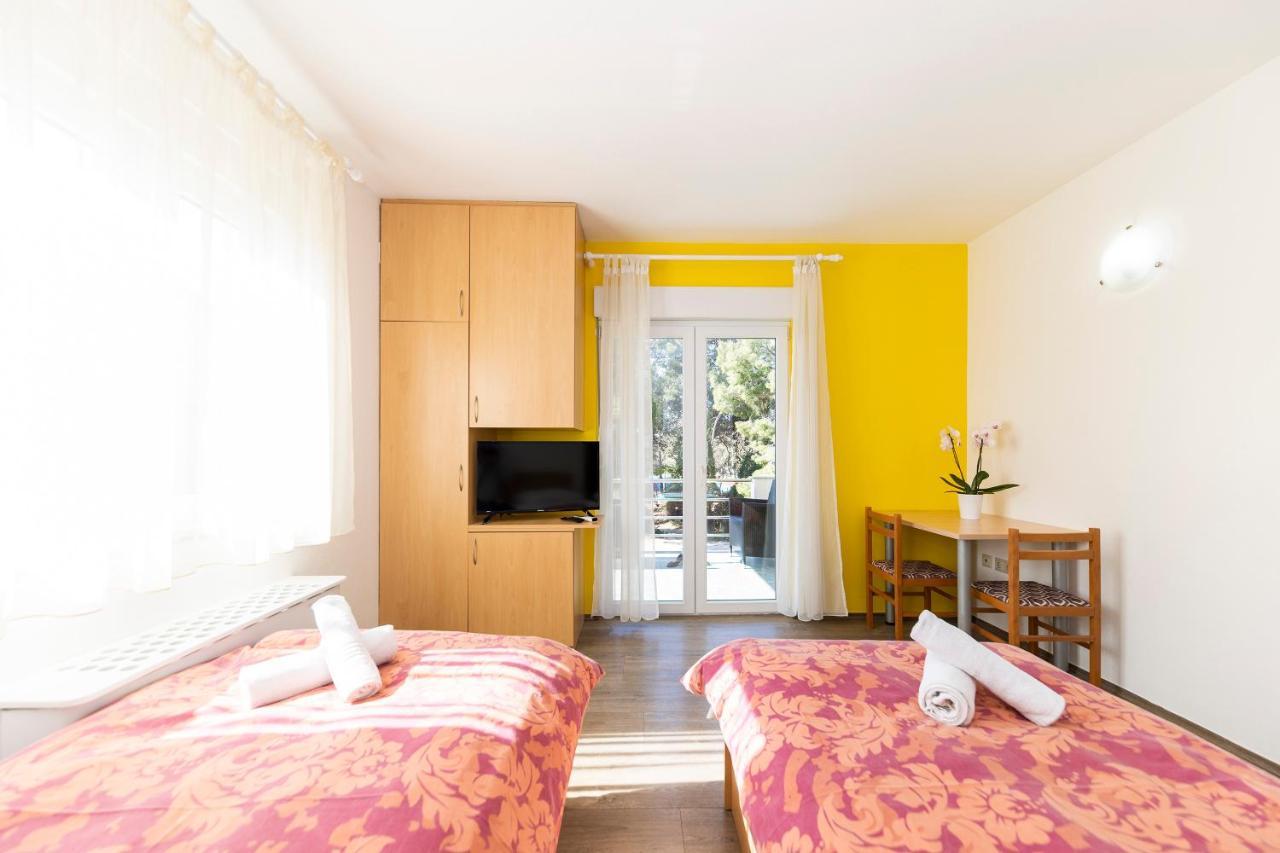 Guesthouse Villa Irena Zadar Exterior photo