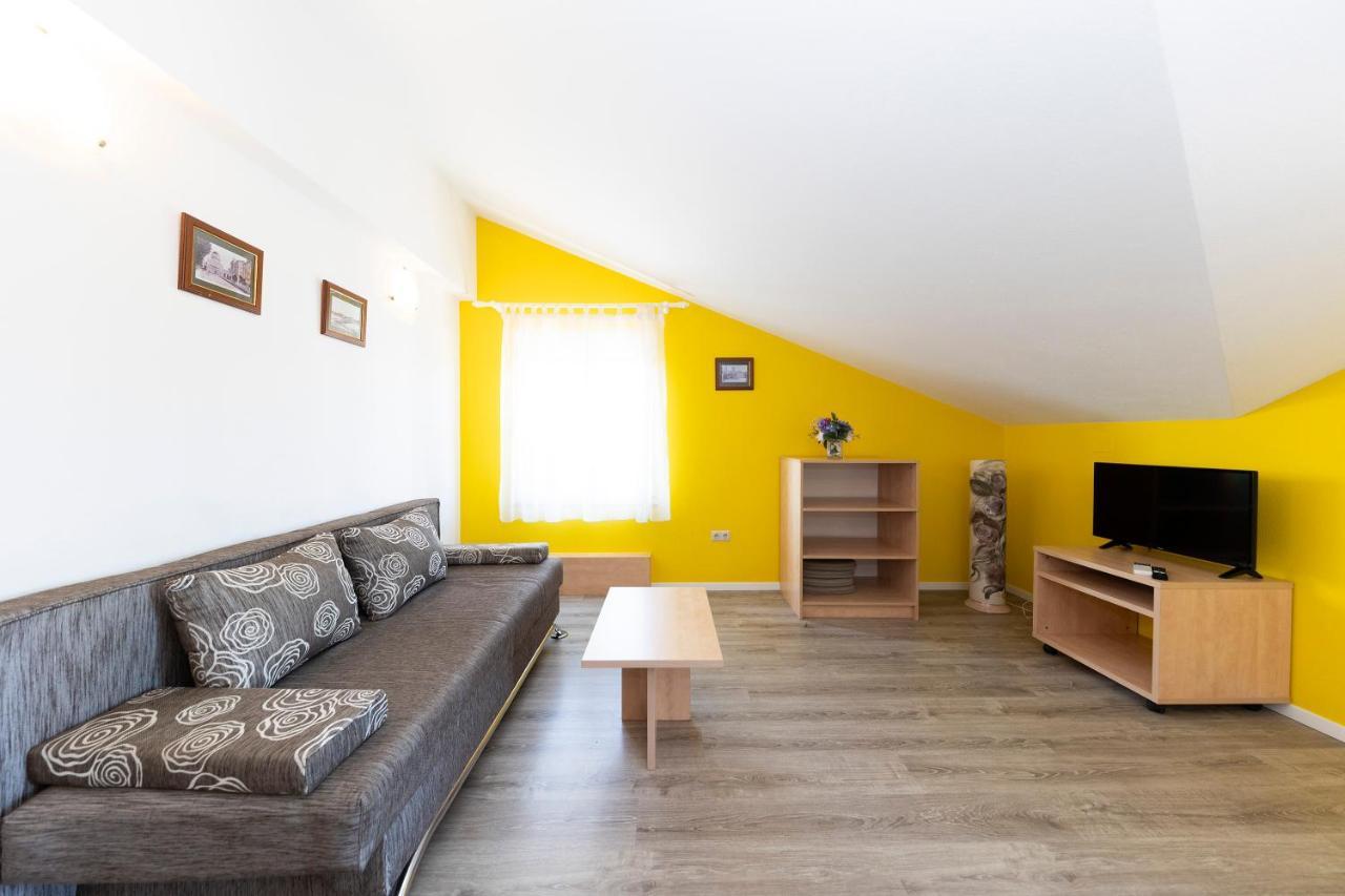 Guesthouse Villa Irena Zadar Exterior photo