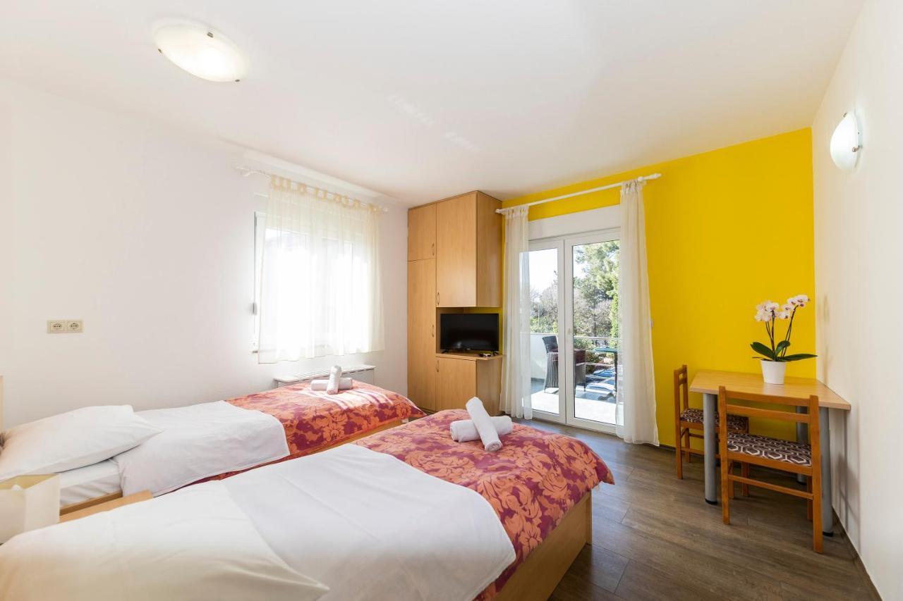 Guesthouse Villa Irena Zadar Exterior photo