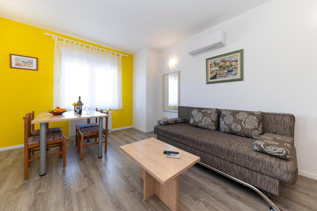 Guesthouse Villa Irena Zadar Exterior photo