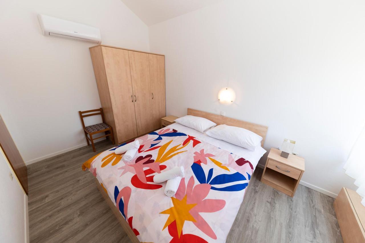 Guesthouse Villa Irena Zadar Exterior photo