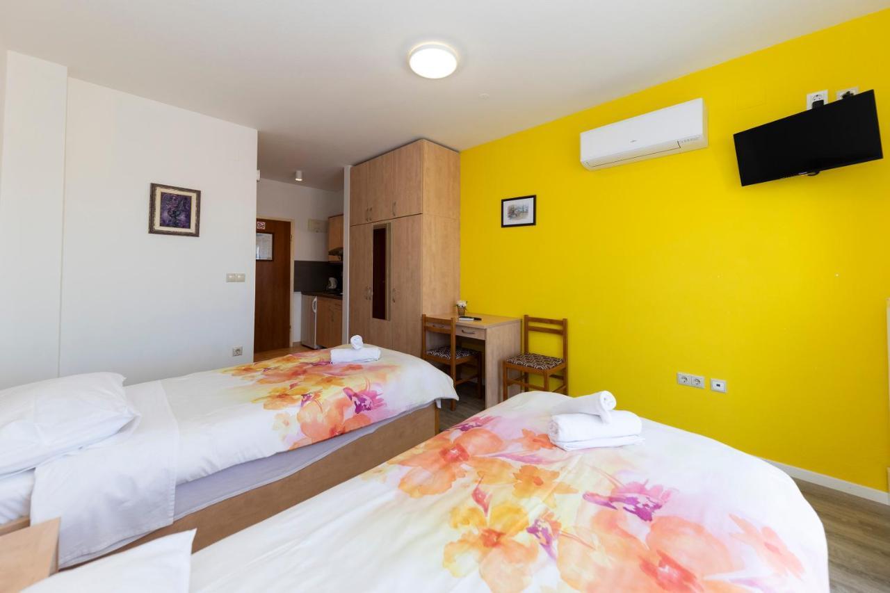 Guesthouse Villa Irena Zadar Exterior photo